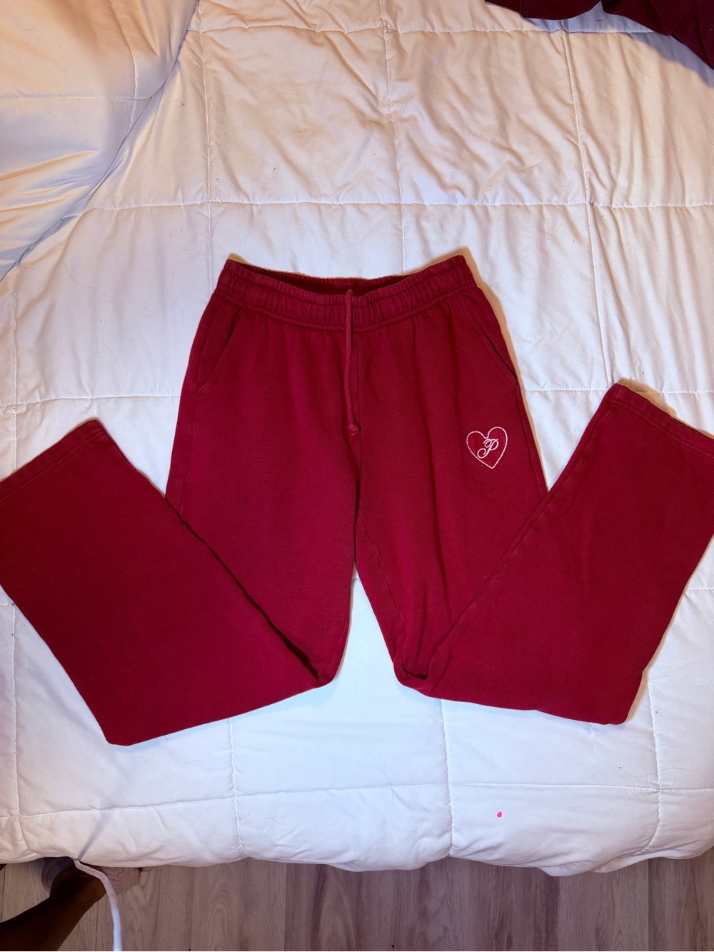 PINK Victoria's Secret Red Heart Logo Jogger Pants